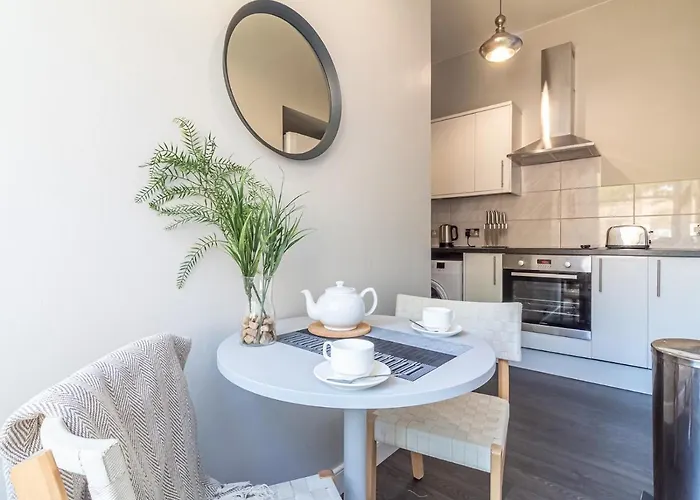 Pass The Keys Spacious And Homely Flat On The Royal Mile *