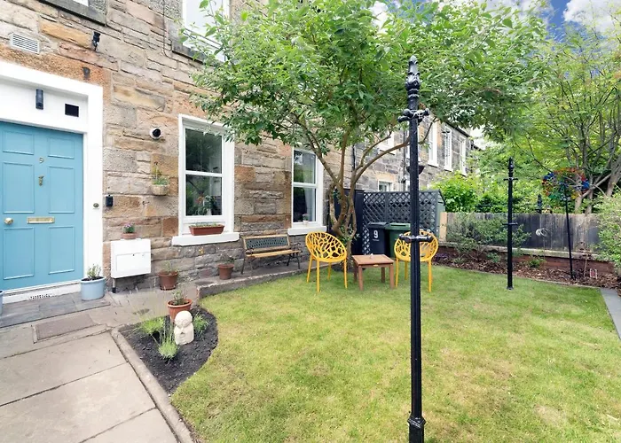 Cozy With Character Cochrane At Leith Links Park Apartment *