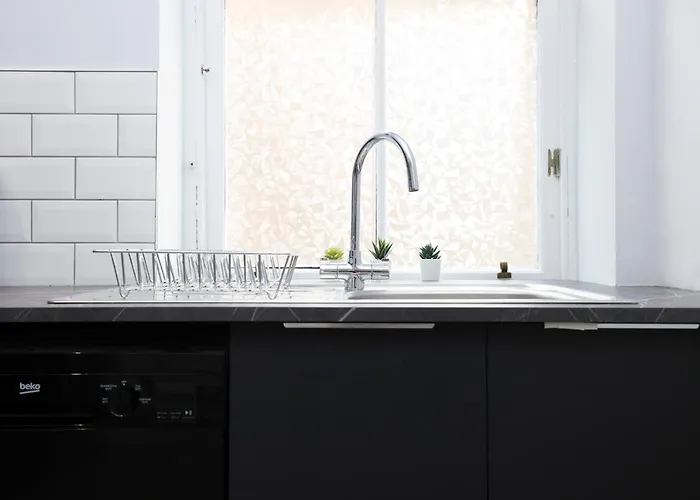 Stunning 2 Bed Nr The Royal Mile & The Castle *