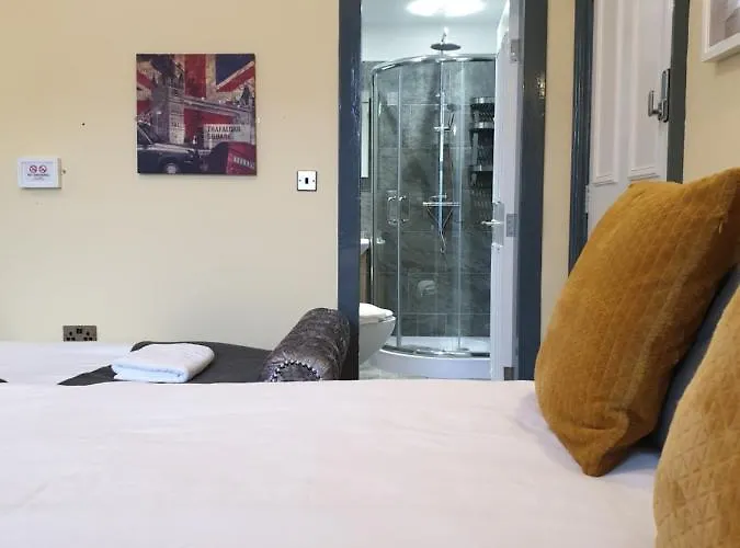 Lower Gilmore Place Guest house