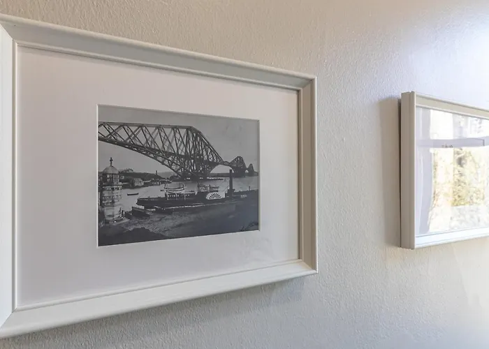 Pass The Keys Spacious And Homely Flat On The Royal Mile