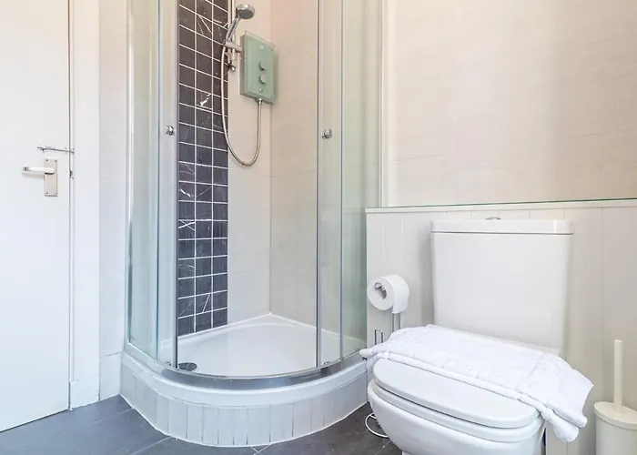 Apartment Pass The Keys Spacious And Homely Flat On The Royal Mile Edinburgh