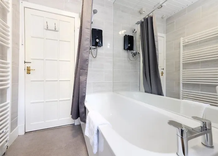 Joivy Beautiful Mews Near Princes Street אדינבורו