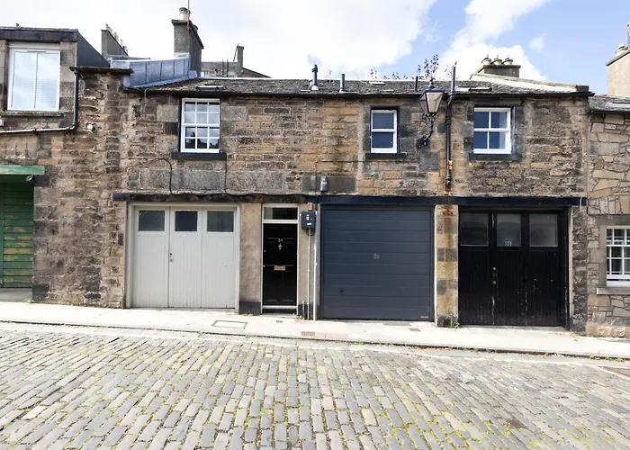 דירה Joivy Beautiful Mews Near Princes Street *