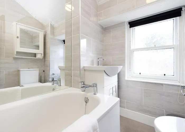 Joivy Beautiful Mews Near Princes Street דירה