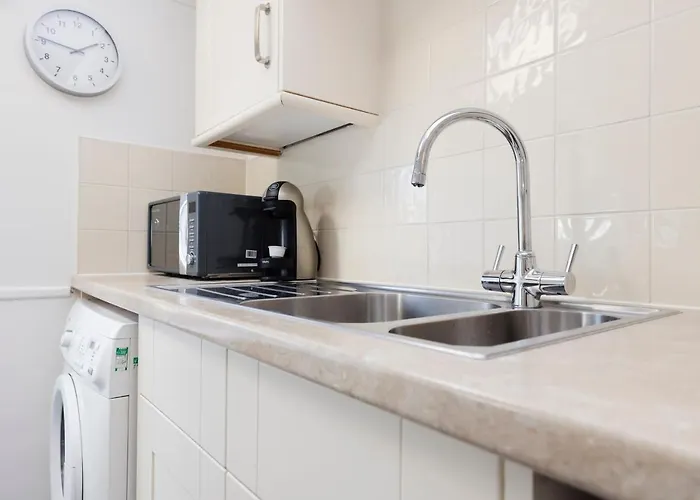 Joivy Beautiful Mews Near Princes Street אדינבורו