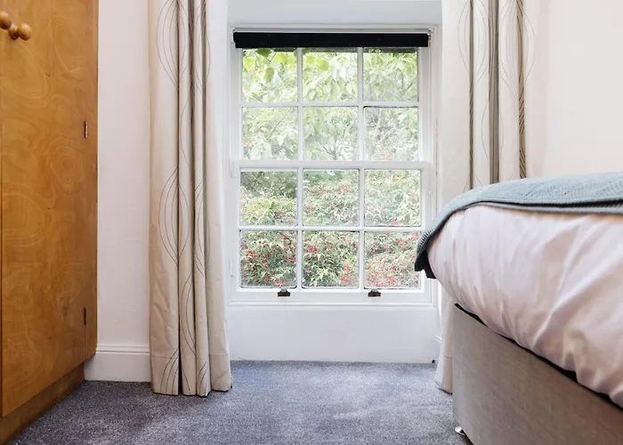 Joivy Beautiful Mews Near Princes Street אדינבורו