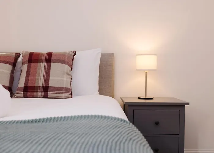 Joivy Beautiful Mews Near Princes Street אדינבורו