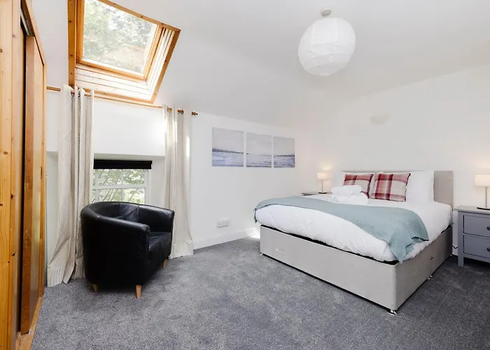 Joivy Beautiful Mews Near Princes Street דירה