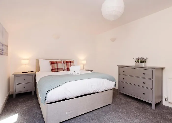 דירה Joivy Beautiful Mews Near Princes Street *