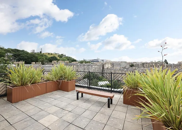 Joivy Spacious 2 Bed,2 Bath Flat, Free Parking And Rooftop Terrace Апартаменты Эдинбург