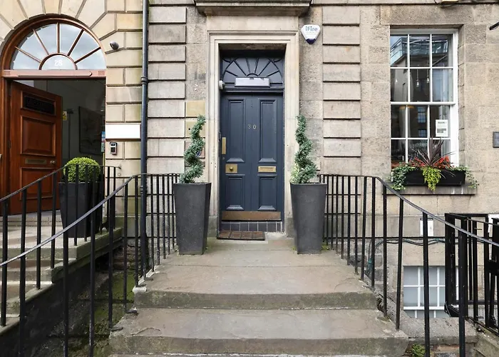 Castle Street Edinburgh
