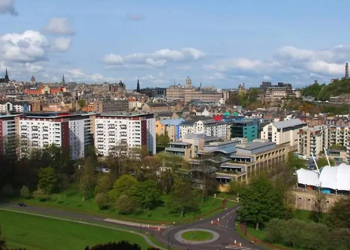 Royal Mile & Arthur's Seat Apt With Private Parking *