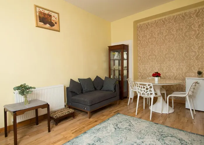 Σπίτι διακοπών 7 Bedroom Townhouse
