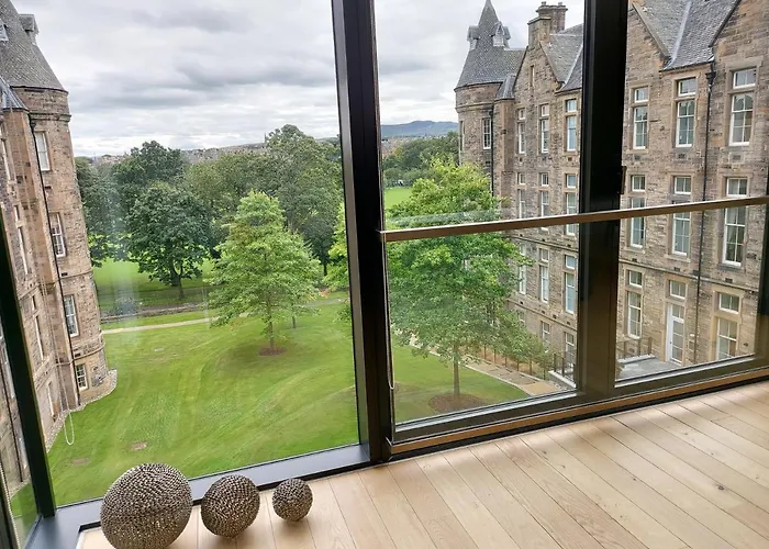 Apartment Quartermile Luxury Landing *