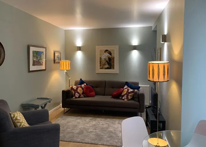 Bright And Stylish - Old Town דירה