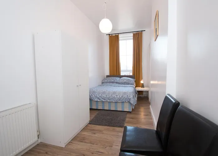 Σπίτι διακοπών 7 Bedroom Townhouse *