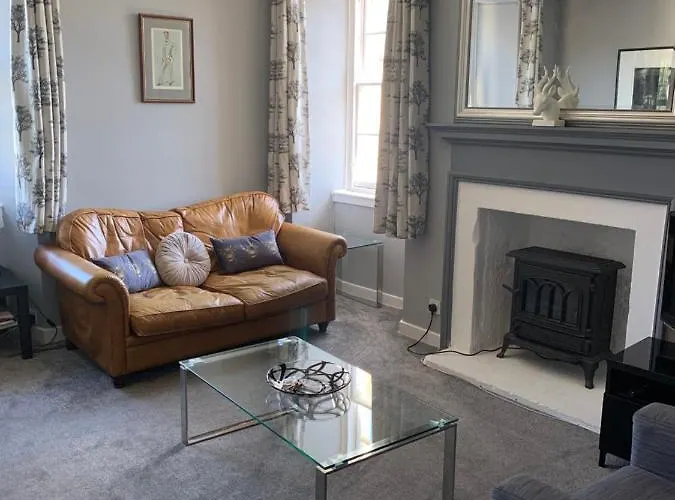 דירה 2 Chessels Court, Flat 3