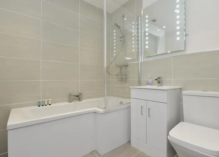 By The Meadows, Close To Centre Apartment *