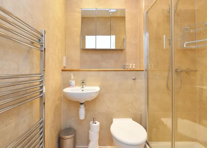 By The Meadows, Close To Centre Apartment