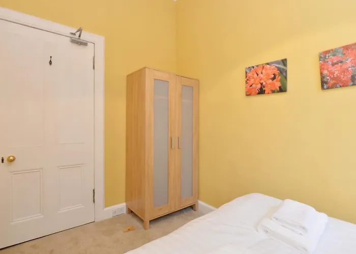 By The Meadows, Close To Centre Apartment Edinburgh