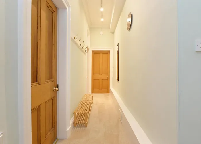 Apartment By The Meadows, Close To Centre Edinburgh