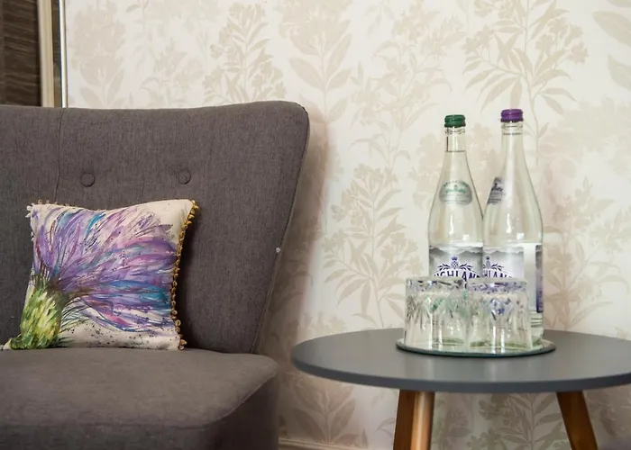 The Hedges 5* Edinburgh