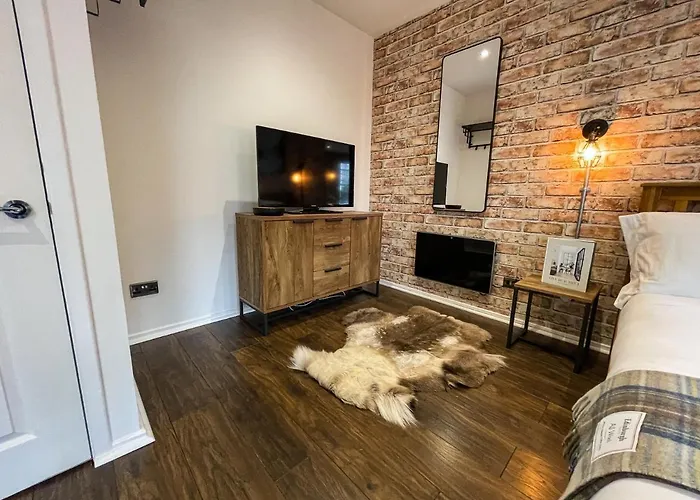 Hart Castle Rock Grassmarket Apartment