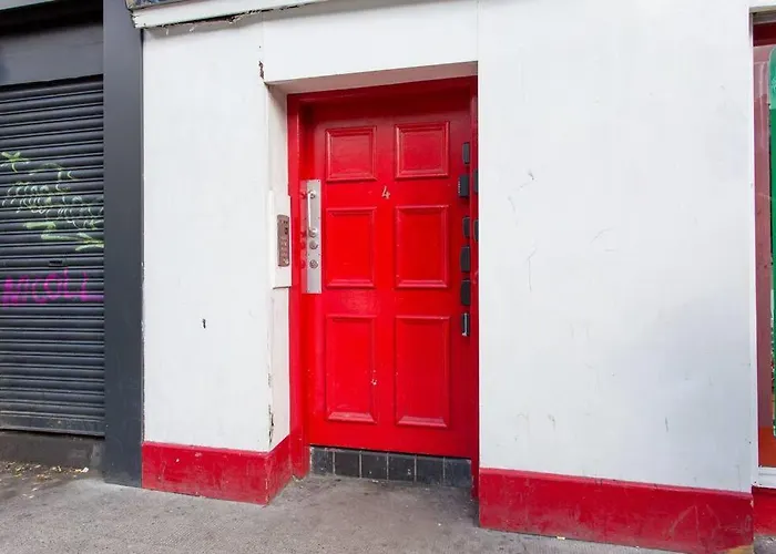 Modern & Bright 1 Bed For 4 Close To Centre! *