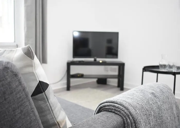 Modern & Bright 1 Bed For 4 Close To Centre! Appartement