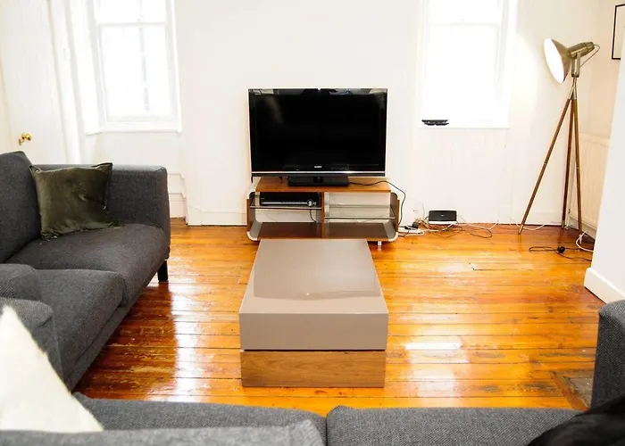 Beautiful Bohemian 2br Flat In The Cowgate