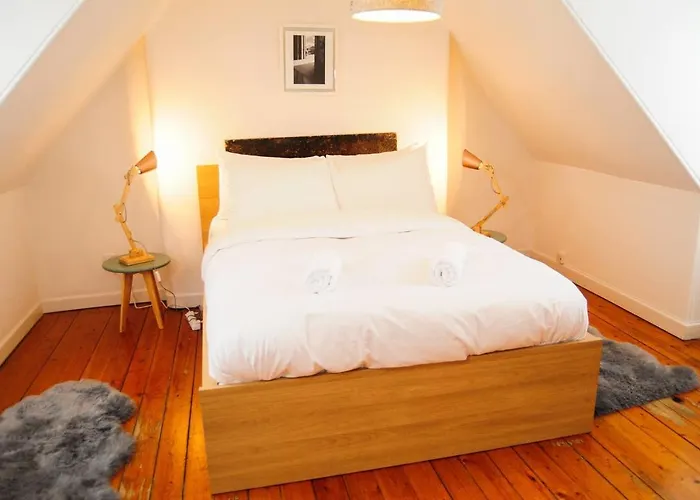 Beautiful Bohemian 2br Flat In The Cowgate Апартаменты *