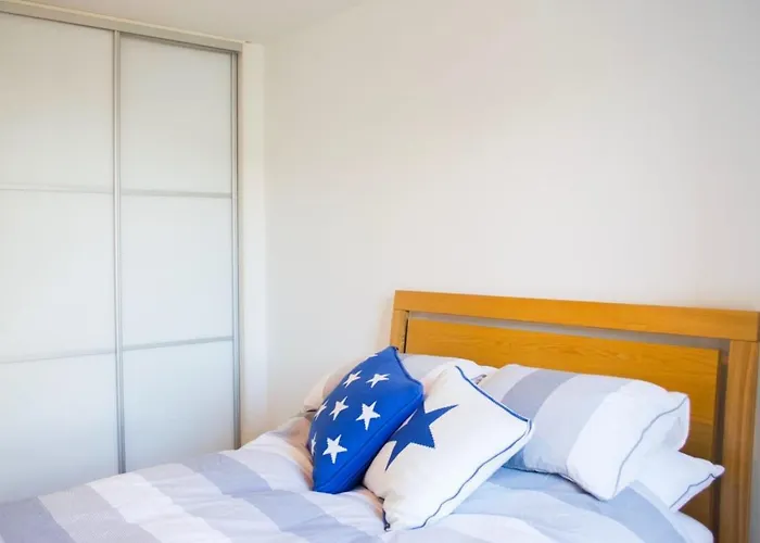 Modern By Leith Walk * Edinburgh