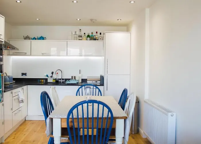 Modern By Leith Walk