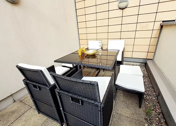 2 Bed Aprtmt- Waterfront, 5 Beds, Parking * אדינבורו