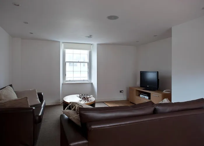 My-canning Street *