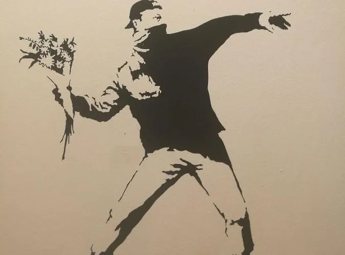 Fringe Base With Garden Near The Meadows * Эдинбург