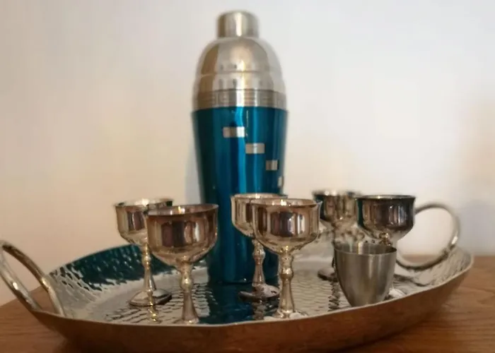 Fringe Base With Garden Near The Meadows *