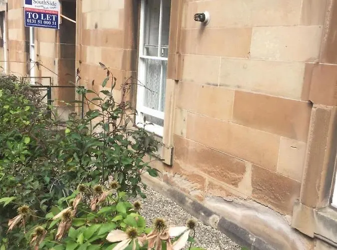 Fringe Base With Garden Near The Meadows Апартаменты Эдинбург