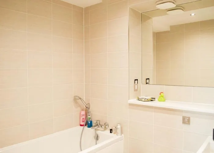 Modern By Leith Walk Edinburgh