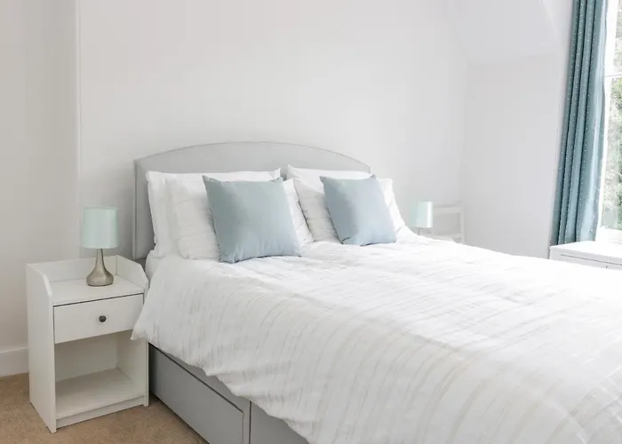 בית נופש 6 Coltbridge Gardens אדינבורו