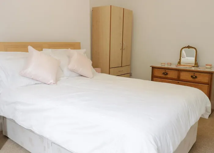 בית נופש 6 Coltbridge Gardens אדינבורו