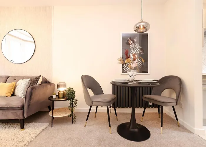 Joivy Modern 1 Bed Flat In West End, Close To Princes Gardens Lejlighed *