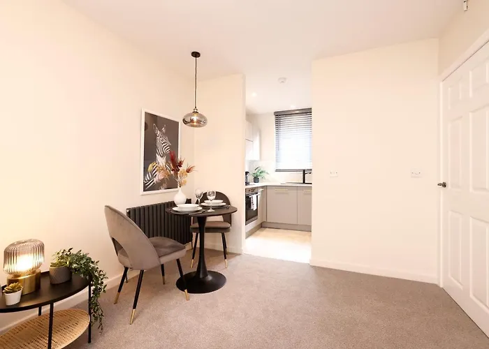 Joivy Modern 1 Bed Flat In West End, Close To Princes Gardens Lejlighed