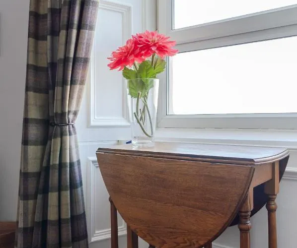 דירה Beautiful Center 1 Bed With Park View *