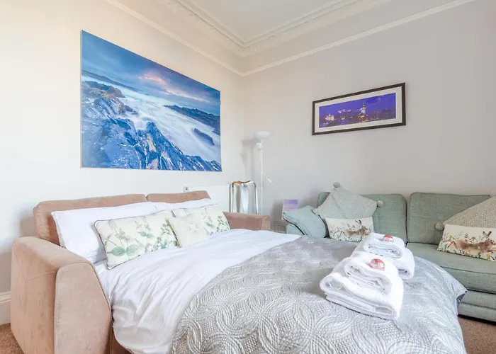 דירה Beautiful Center 1 Bed With Park View אדינבורו