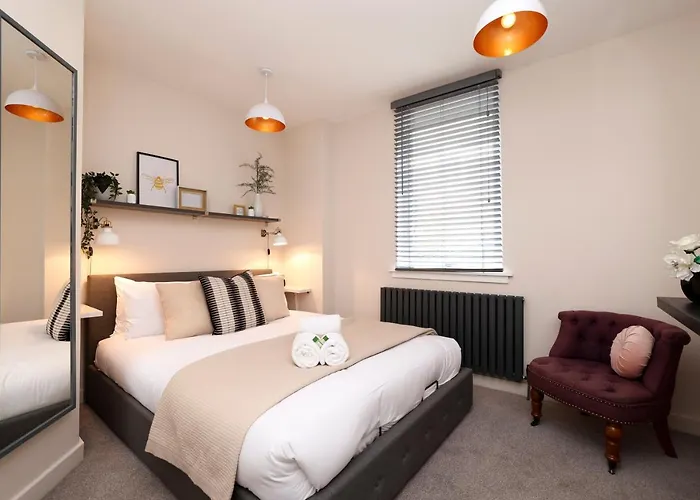 Lejlighed Joivy Modern 1 Bed Flat In West End, Close To Princes Gardens