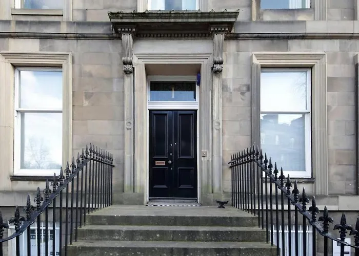 Quirky, West End, House