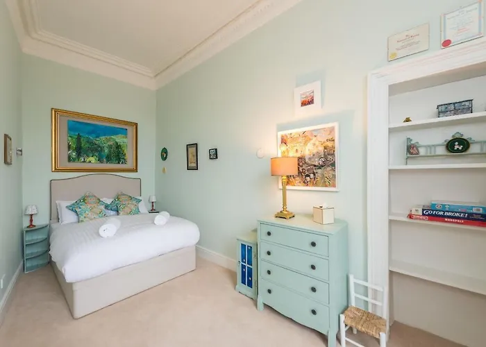 בית נופש Huntly Street אדינבורו