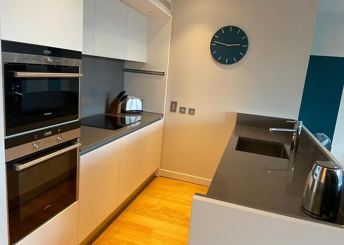 Quartermile Meadows View 2 Bedroom - With Free Parking *